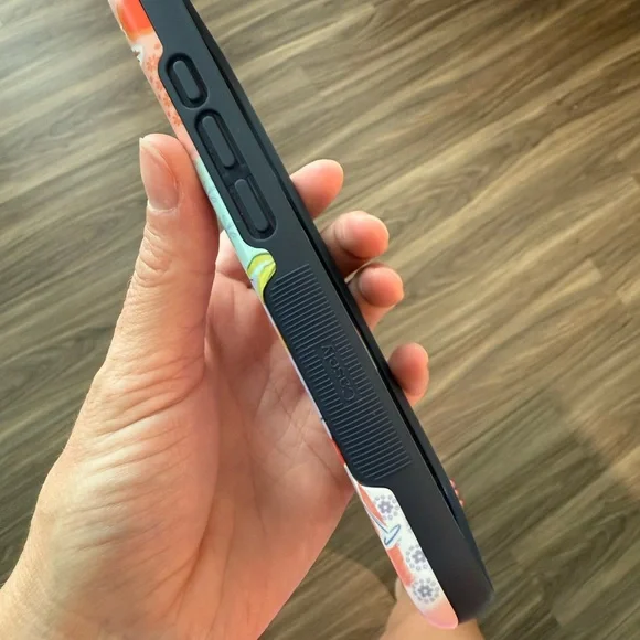 Casely Tropical Pattern Phone Case iPhone 13 Pro - Picture 3 of 6